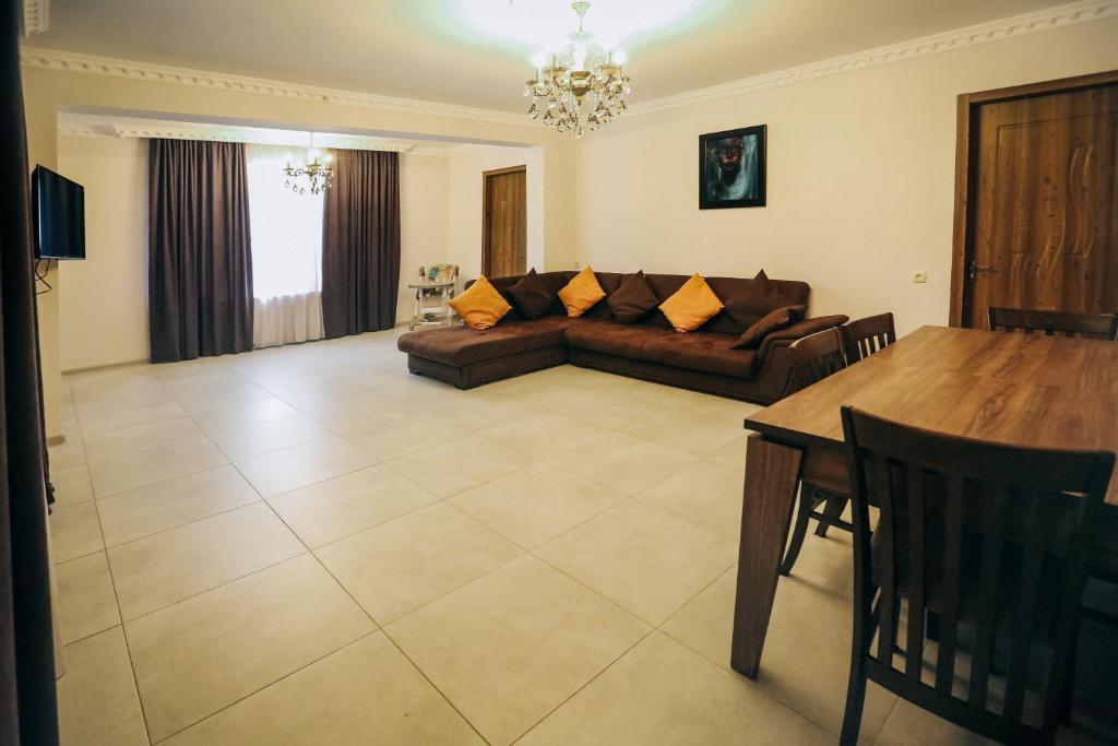 Bebo Babu Guest House Кутаїсі Екстер'єр фото