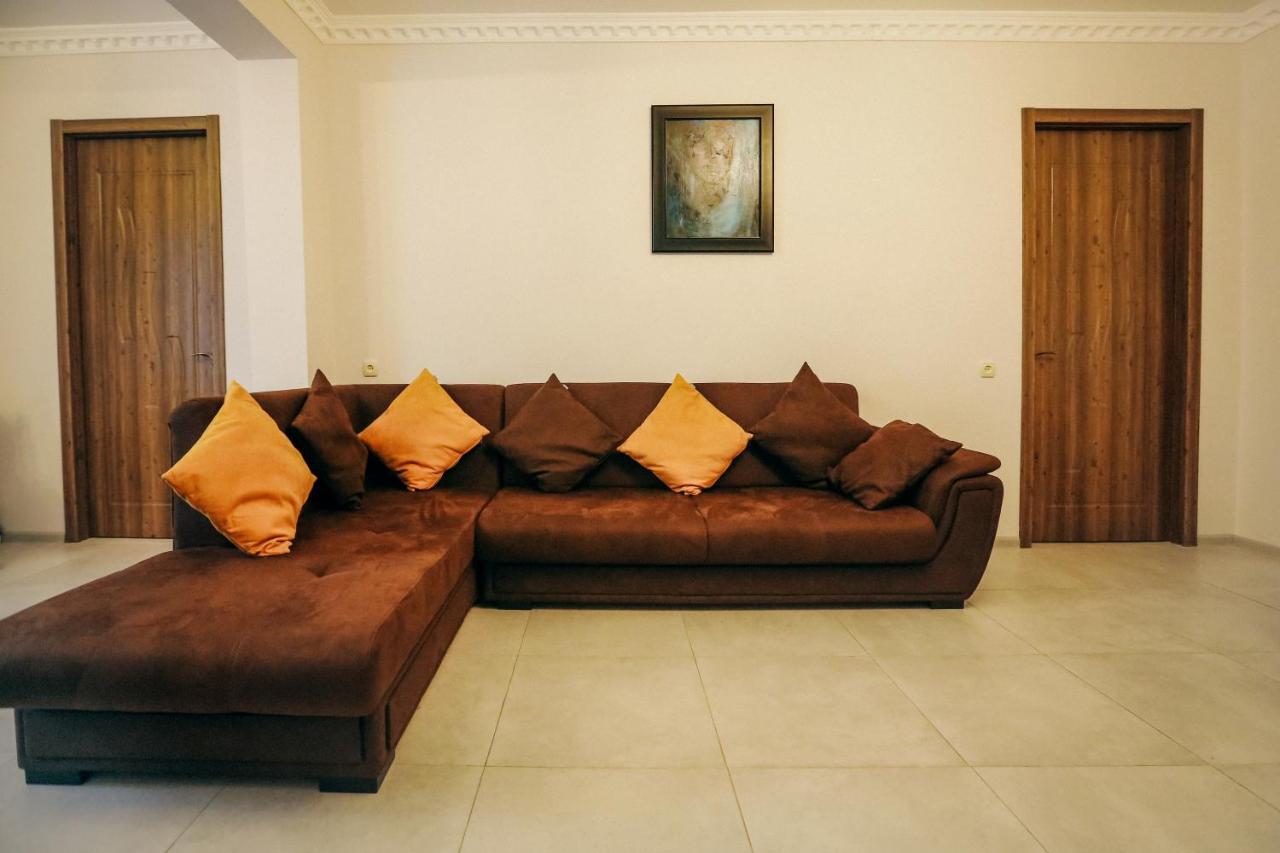 Bebo Babu Guest House Кутаїсі Екстер'єр фото