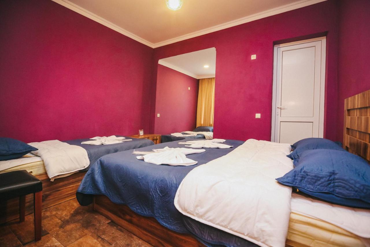 Bebo Babu Guest House Кутаїсі Екстер'єр фото