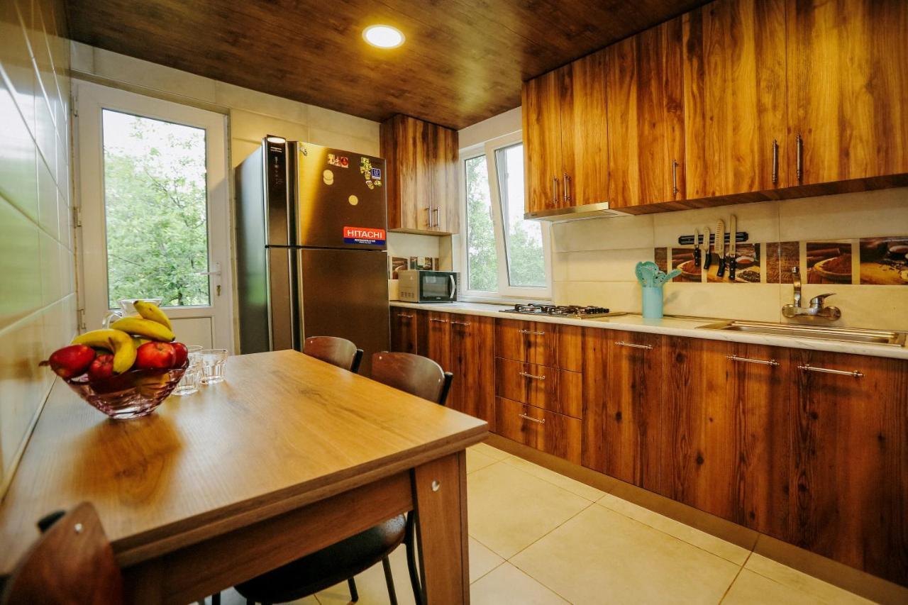 Bebo Babu Guest House Кутаїсі Екстер'єр фото